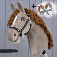 Hobby Horse Oliver avec licol noir + licol en fourrure GRATUIT de LarDen : brun clair à crinière marron, avec licol gris à fourrure