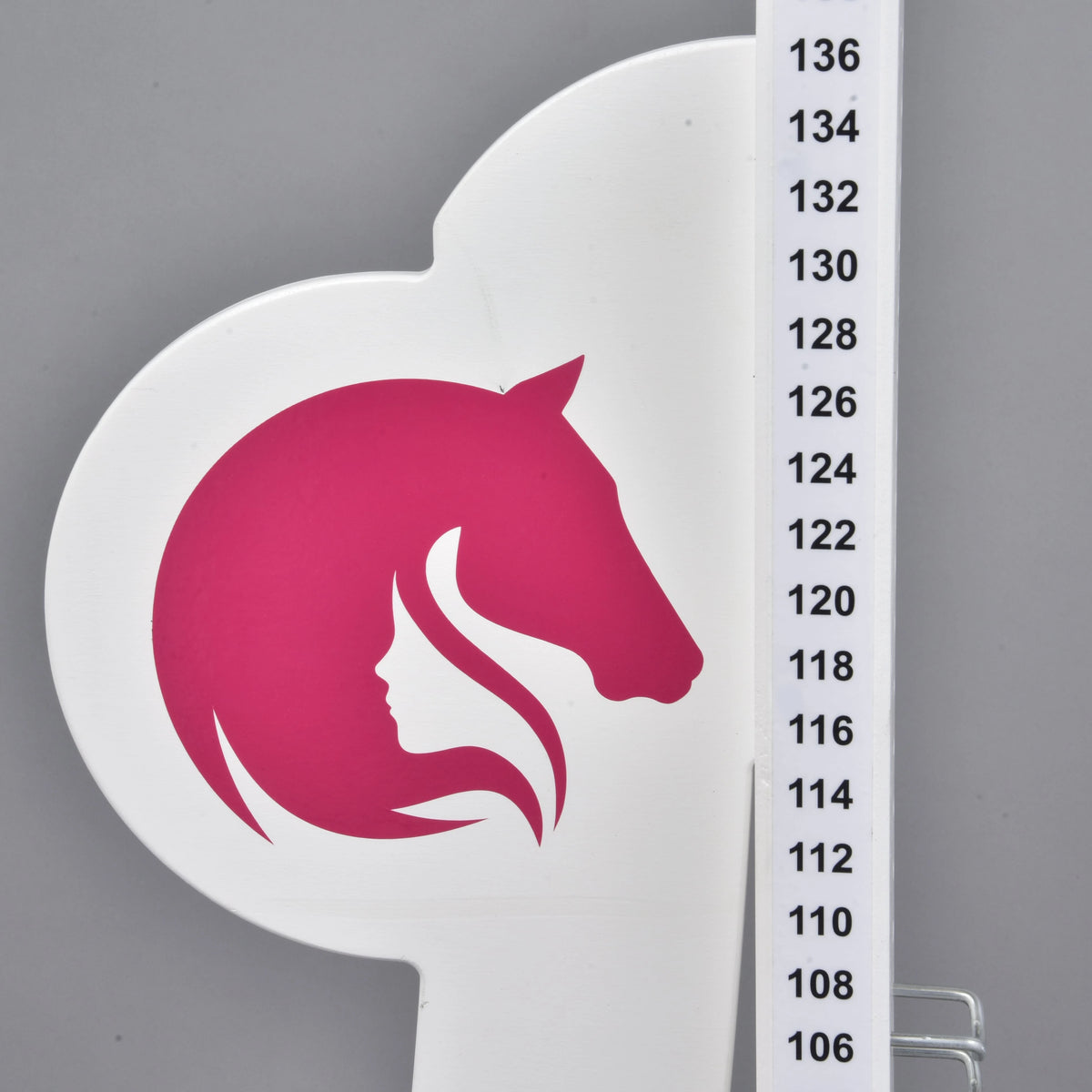 L’aile opposée avec le logo rose inversé à gauche du montant, repères de 106 à 136 cm tous les 2 cm
