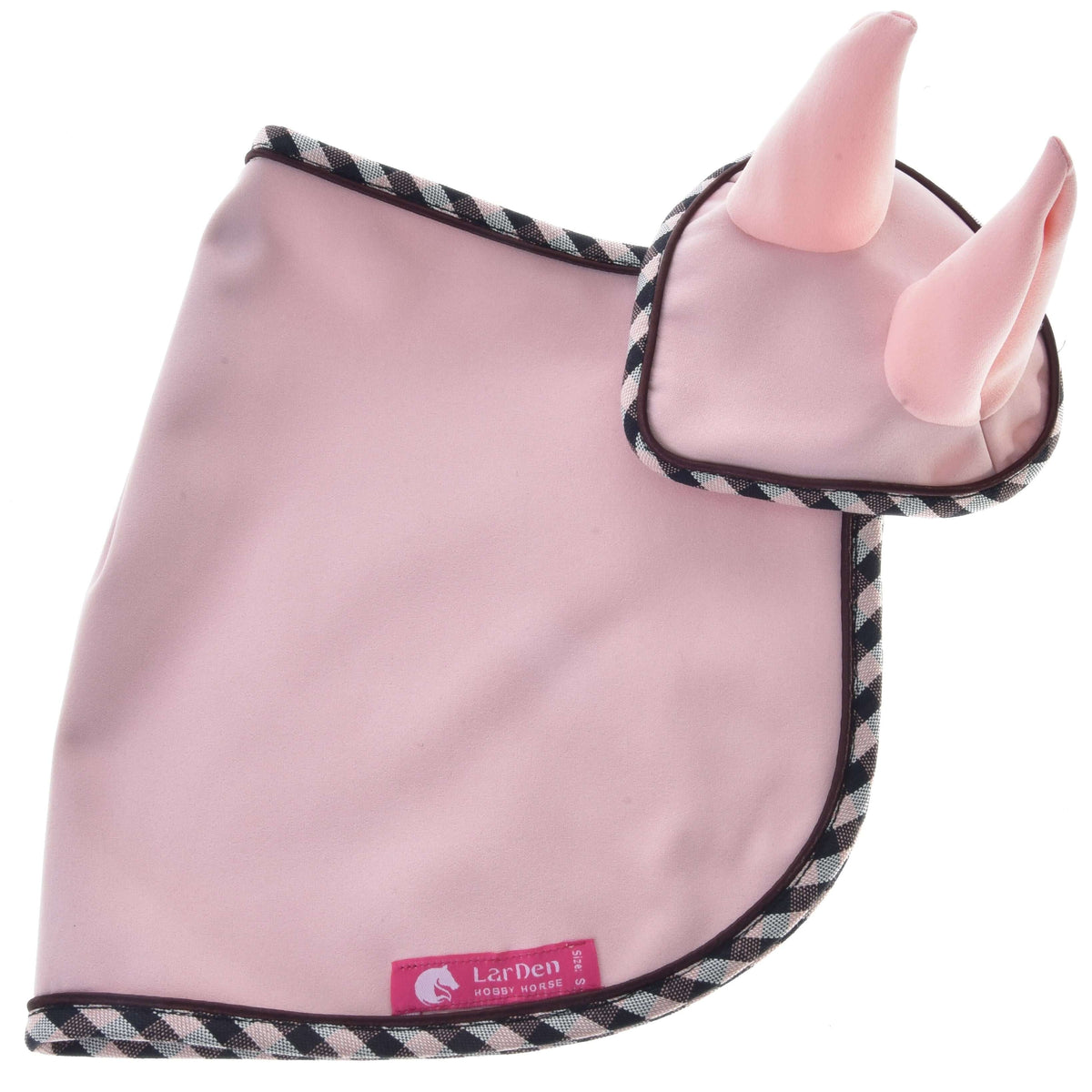 Hobby Horse Set Abby plat op wit, glad lichtroze materiaal met geruite rand, roze oren en roze LarDen-label