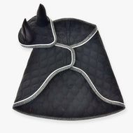 Ensemble Thermo Black Queen pour Hobby Horse de LarDen, couverture et bonnet d’oreilles matelassés noirs à bordure argent pailletée
