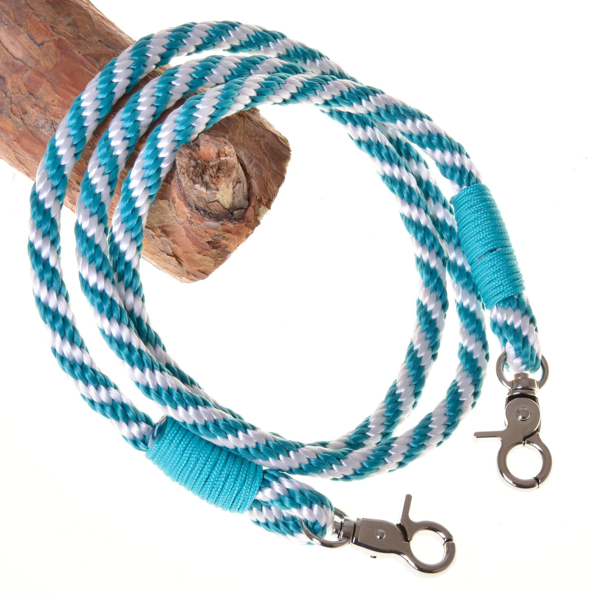 Rênes en corde torsadée turquoise et blanc pour Hobby Horse avec ligatures turquoise et deux mousquetons argentés
