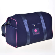Hobby Horse Sporttas LarDen Roze van marineblauw neopreen met roze bies, roze logo op een patch aan de voorkant en schouderband