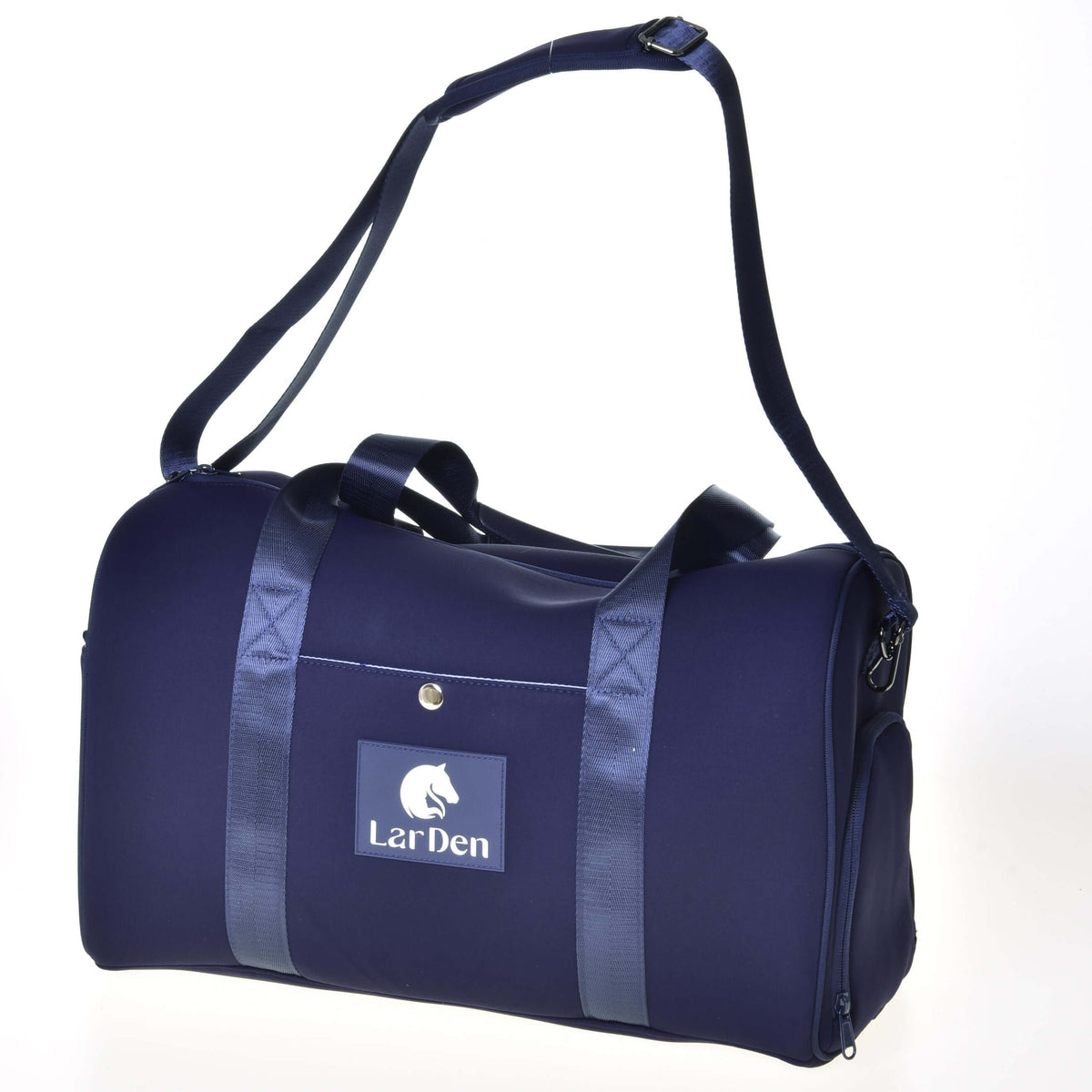 Sac de sport Hobby Horse bleu marine avec la longue bandoulière réglable accrochée et un écusson logo blanc devant