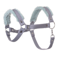 Hobby Horse Licol gris avec fourrure menthe de LarDen en sangle nylon grise, fourrure menthe douce, anneaux argentés et mousqueton
