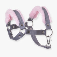 Hobby Horse Halster grijs met roze bont van LarDen van grijs nylon band met zacht lichtroze bont, zilveren ringen en musketon