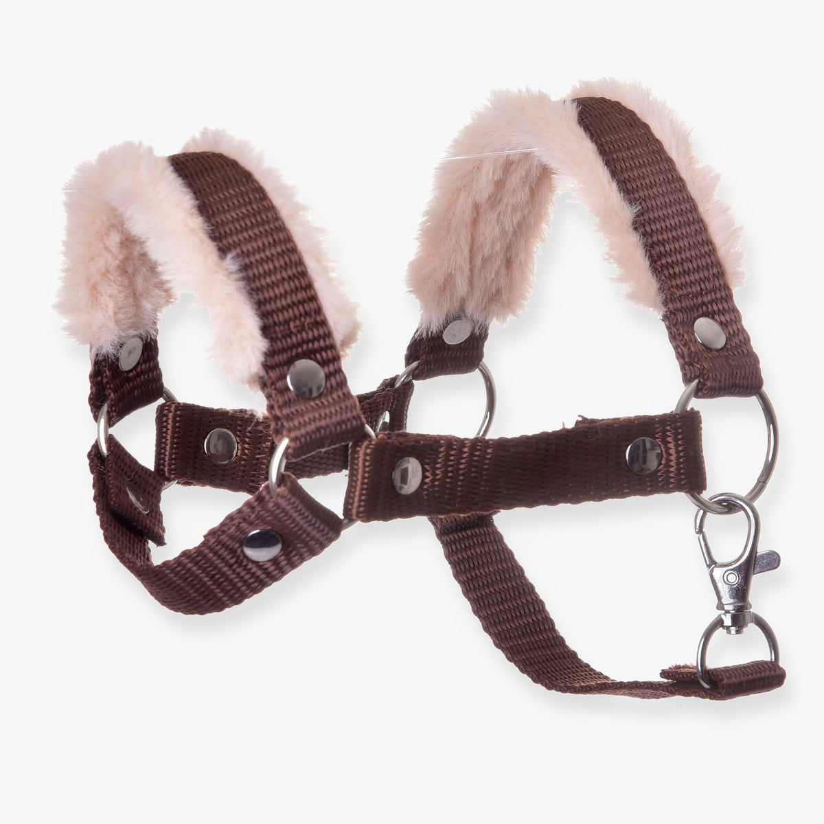 Hobby Horse Halster bruin met bont van LarDen van bruin nylon band met zacht beige bont, zilveren ringen en musketon