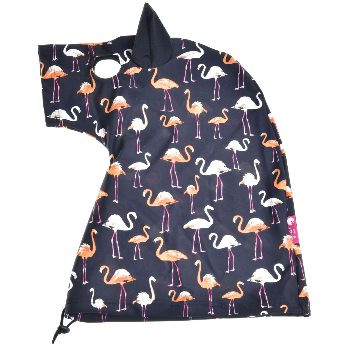 Beschermpak Flamingo plat van opzij, zwarte Lycra met oranje en witte flamingo’s, zwart oor en trekkoord