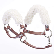 Licol marron avec fourrure - similicuir LarDen pour Hobby Horse, brun cognac, fourrure blanche moelleuse sur têtière et muserolle, anneaux argentés