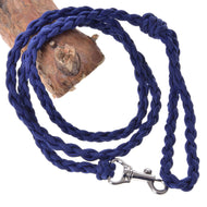 Gebreid halstertouw Royal Blue van LarDen voor Hobby Horse, koningsblauw gevlochten koord met zilveren musketonhaak op een tak
