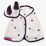 Set Loret voor Hobby Horse van LarDen: crèmekleurige teddydeken en oornetje met geborduurde pruimkleurige bloemetjes en bies