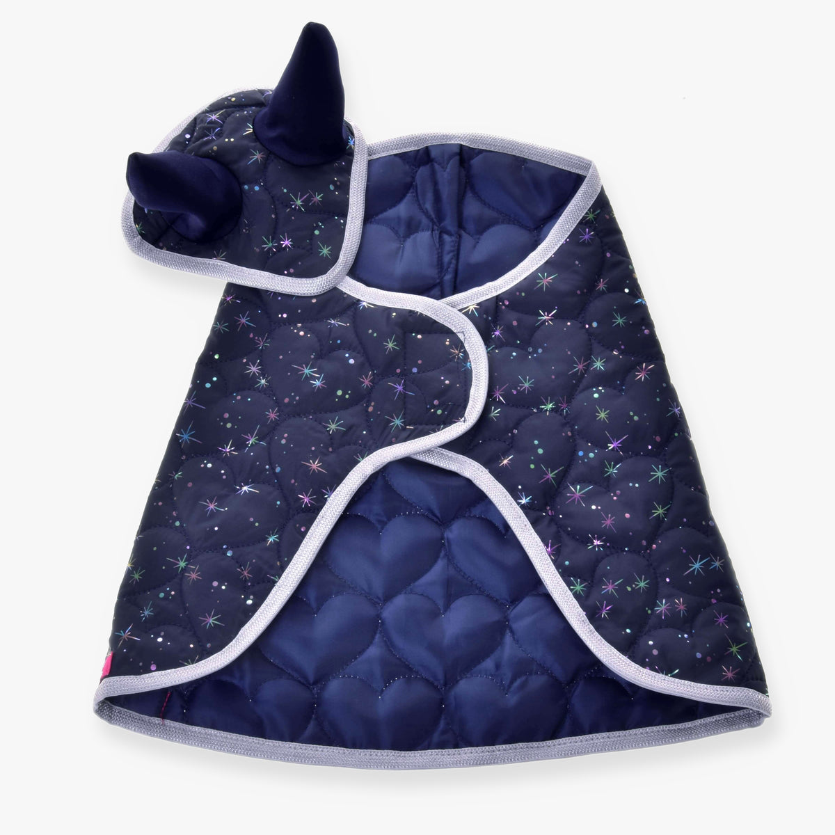 Set Magic voor Hobby Horse van LarDen: marineblauwe deken en oornetje met hartjesstiksel, holografische sterren en grijze bies