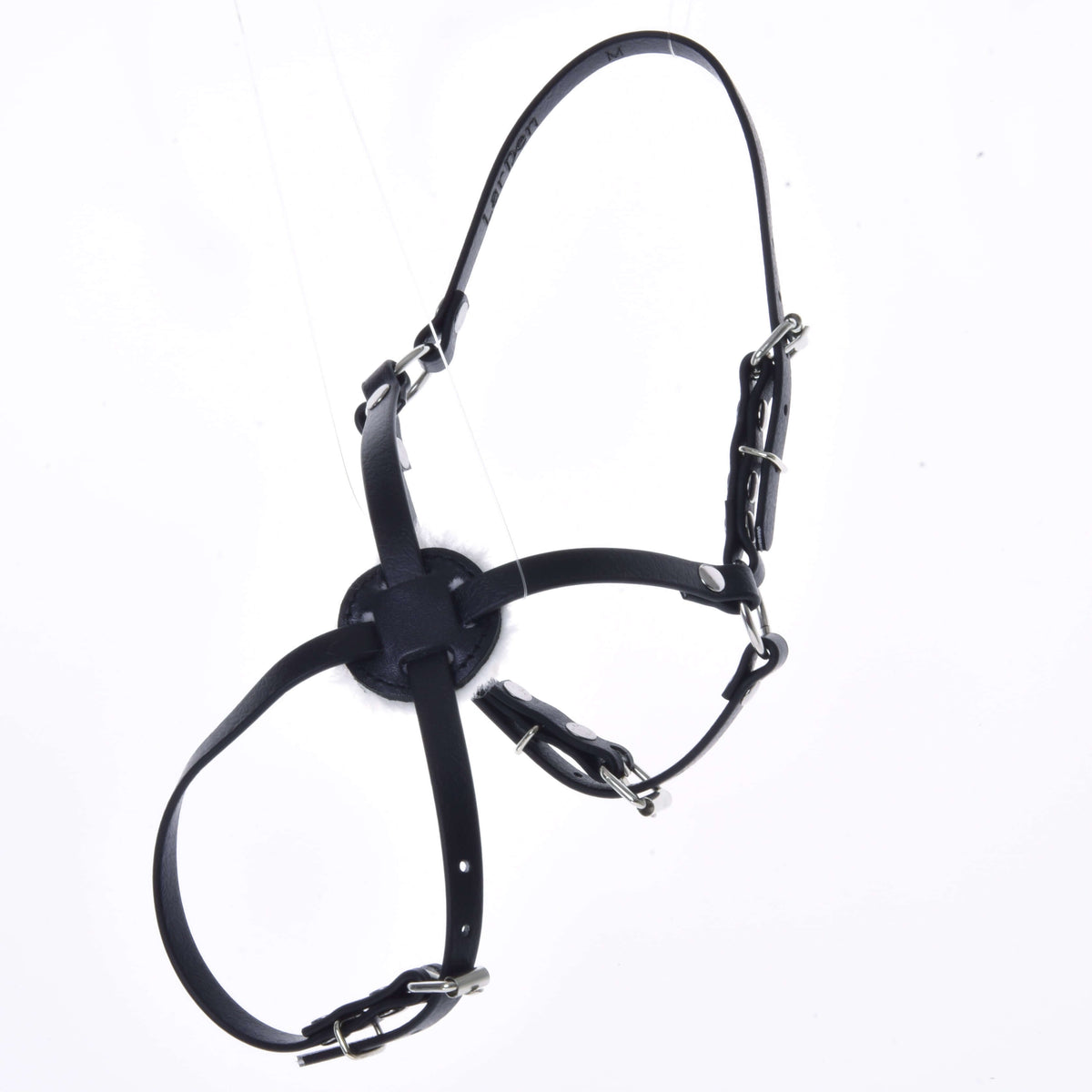 Muserolle Mexico noire en similicuir pour Hobby Horse avec croisement rembourré, boucles et têtière, suspendue sur fond blanc