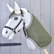 Set Olivetti on a grey plush Hobby Horse: olive quilted blanket and ear bonnet with cream ears, black halter
