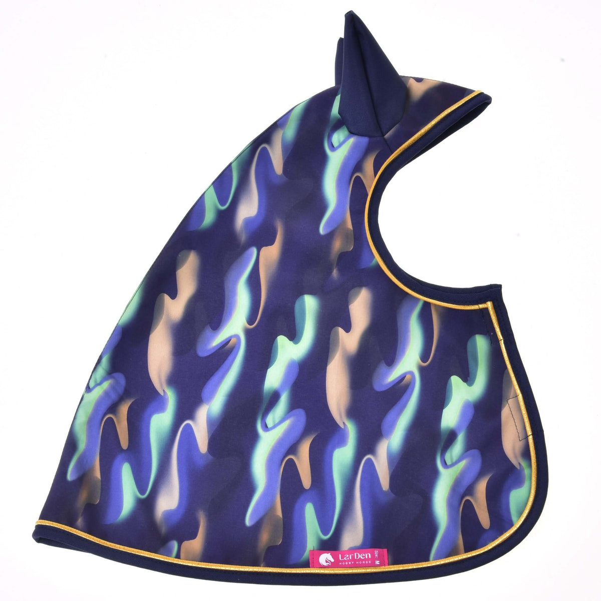 Imperméable arc-en-ciel pour Hobby Horse posé à plat sur fond blanc, avec oreilles bleu marine et étiquette rose LarDen en bas