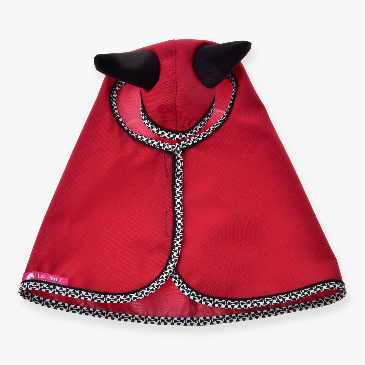 Hobby Horse regenjas Red Ferrari van LarDen van bovenaf, rood met zwarte oren en zwart-witte geometrische bies