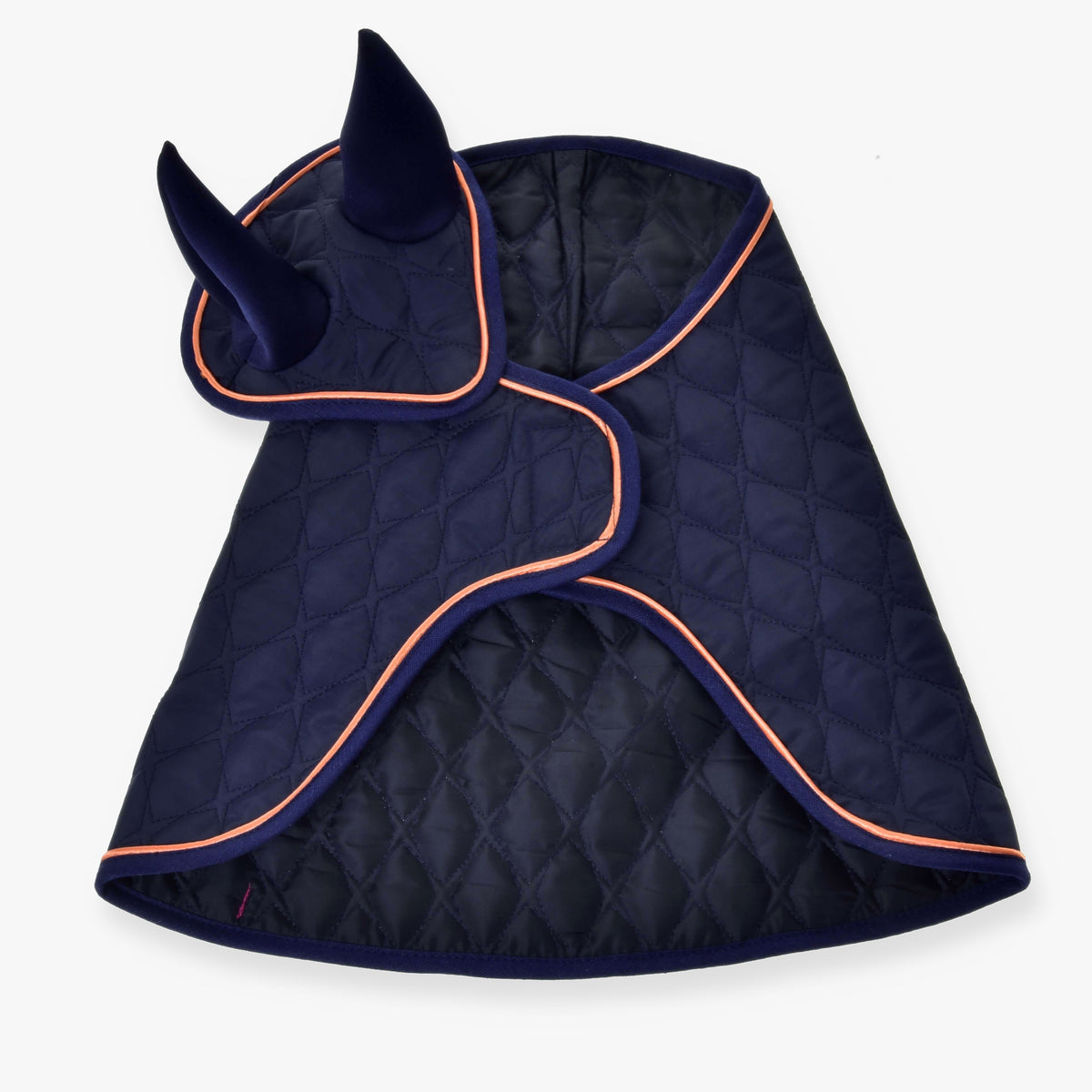 Ensemble Winner LarDen pour Hobby Horse, couverture matelassée bleu marine et bonnet d’oreilles assorti à passepoil orange, à plat