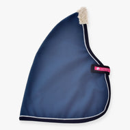 Staldeken Winter Sky van LarDen voor Hobby Horse in petrolblauw met marineblauwe rand, zilveren glitterbies en crème fleecekraag
