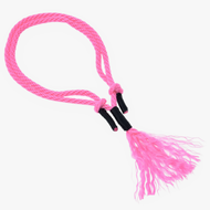 Cordeo Pink Festive voor Hobby Horse van LarDen, felroze gevlochten touw met zwart omwikkelde uiteinden en een kwastje
