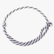 Cordéo rayure argent pour Hobby Horse de LarDen en corde torsadée grise et blanche avec deux nœuds