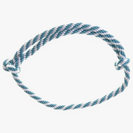 Hobby Horse cordeo turquoise gestreept van LarDen van gedraaid touw in turquoise en wit met twee schuifknopen