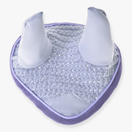 Bonnet d’oreilles au crochet Candy pour Hobby Horse de LarDen, gris pâle à fil argenté, oreilles assorties et bordure lavande