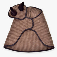 Ensemble Manchester Le Chocolate LarDen pour Hobby Horse, couverture en velours côtelé brun clair et bonnet d’oreilles aux oreilles brun foncé