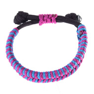 Hobby Horse armband Princess van LarDen: gevlochten roze-turquoise koord aan een zwart bandje met roze schuifknoop
