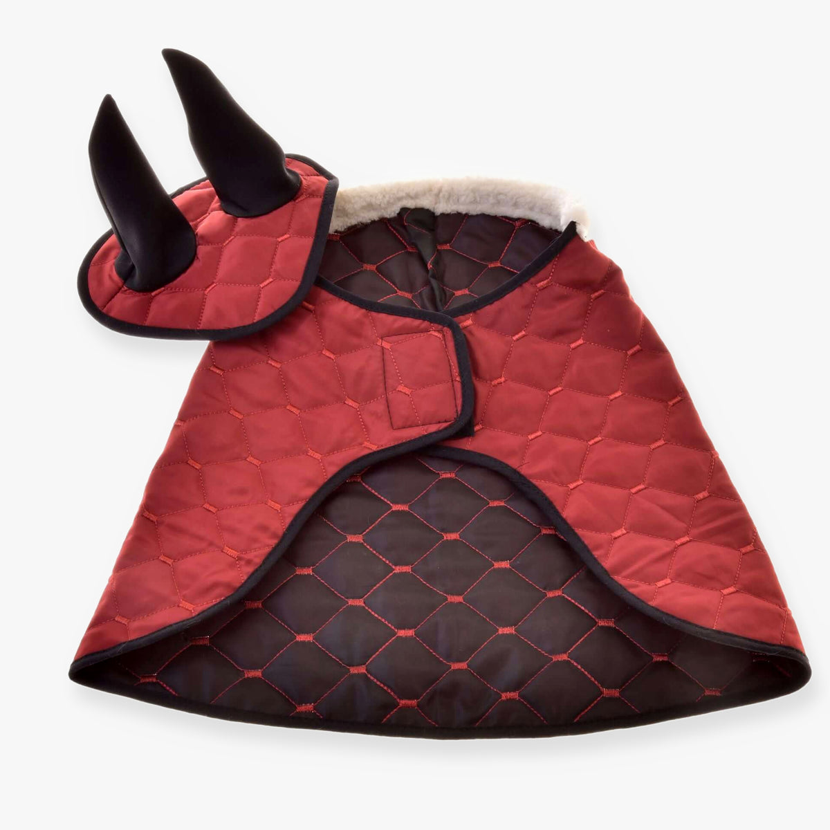 LarDen Hobby Horse Set Thermo Bordeaux: quilted burgundy blanket with cream fur collar and matching ear bonnet