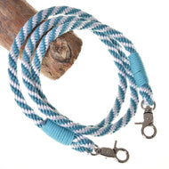 Hobby Horse Teugels turquoise gestreept van LarDen, turquoise-wit gedraaid touw met turquoise omwikkeling en twee musketons