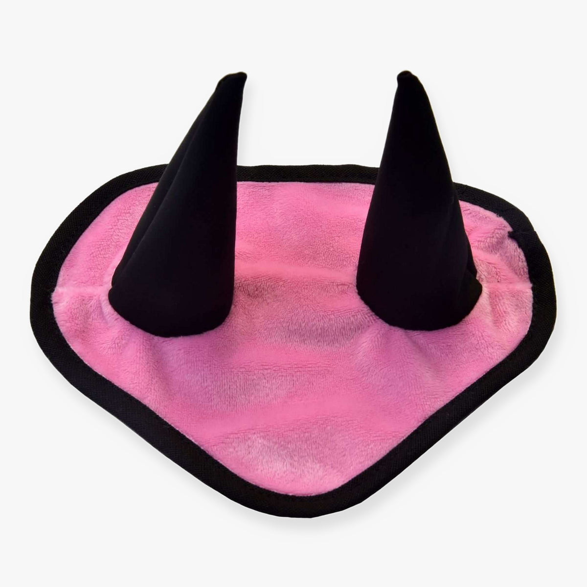 Oornetje roze van LarDen voor Hobby Horse van zacht pluche met zwarte rand en twee zwarte oren